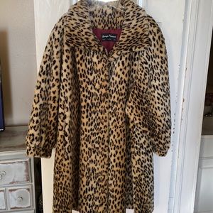 Giorgio Parnucci VINTAGE leopard print dress coat. In excellent condition.